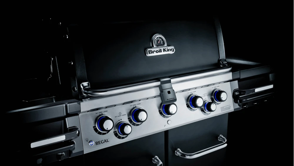 Broil King Regal 590 Gas BBQ - Free Cover 6 Broil King Regal 590 Gas BBQ - Free Cover - Image 4
